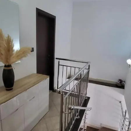 By The Sea - 23144 * トロギール